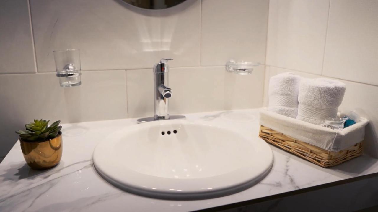 Hotel Recuerdos Valladolid  Bagian luar foto